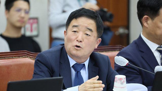 강득구 “조국 사면 주장, 범죄 용인 아냐…돌 던지면 맞겠다”