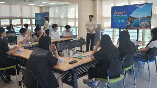청소년 눈높이에 맞춘 정책 교육은 예산학교에서 부터
