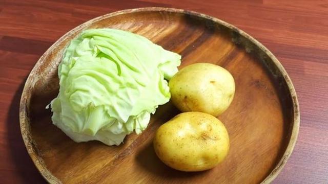 양배추에 감자를 섞어보세요. 늘 답답했던 속이 뻥 뚫립니다