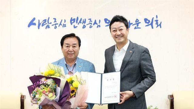 경기도의회 김진경 의장 “도민과 지역을 위한 민생 정책 실현에 큰 힘 되어주길”