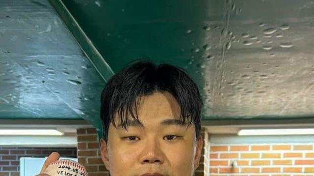정철원 홈경기 부진은 아내탓 발언 논란