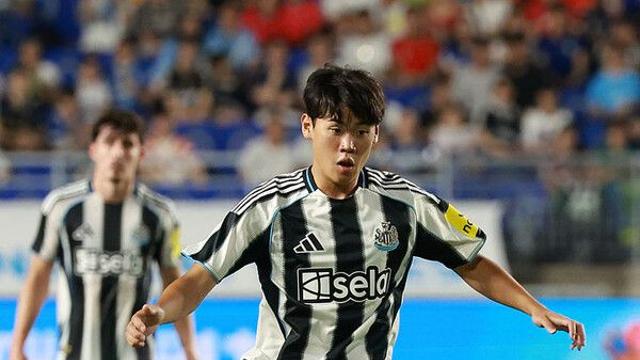 'EPL 뉴캐슬 이적' 박승수 데뷔…짧은 교체 출전에도 눈도장(종합)