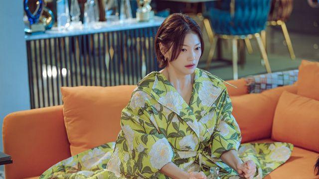 이엘, 톱배우 겨우 됐는데…‘경력 단절’ 엄정화 복귀에 예민 (금쪽)