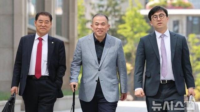 김건희 특검, '윤 부부 공천개입 의혹' 명태균 소환 조사