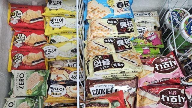 高温天气下冰淇淋退居二线 解渴冰饮需求激增