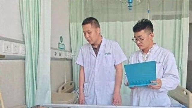 돌 위에 10초 앉았다가…70대女, 엉덩이 화상에 피부이식 수술까지