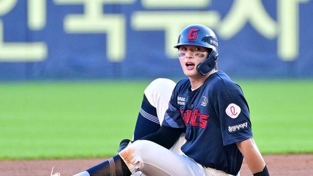 '또 허벅지' 윤동희, 이번엔 '우측 대퇴사두근' 불편함→7회 교체 OUT…