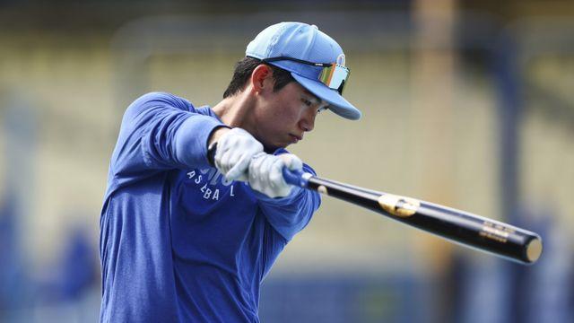 점액낭염에 멈춘 김혜성, MLB 데뷔 첫 IL행…다저스 24세 대형 유망주 '콜업'