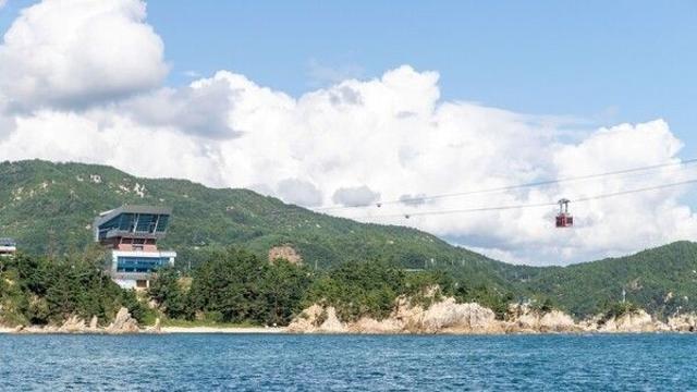 삼척 가볼만한곳, 이색적인 동굴과 해변, 그리고 역사 유적까지