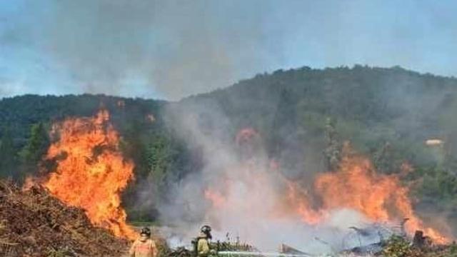 전남 여수 임목 폐기장서 불…5시간여만에 꺼져(종합)