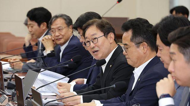 與박범계, '막말 논란' 최동석에 