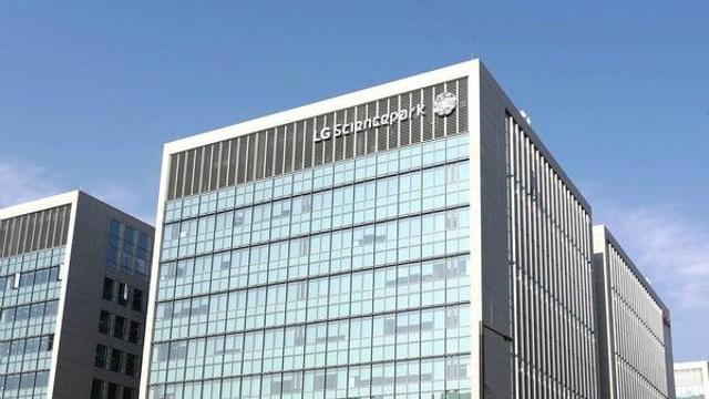 LG CNS, MS 인증 획득해 국내 유일 AI '글로벌 인증 3관왕'
