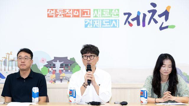 장항준 제천음악영화제 집행위원장 