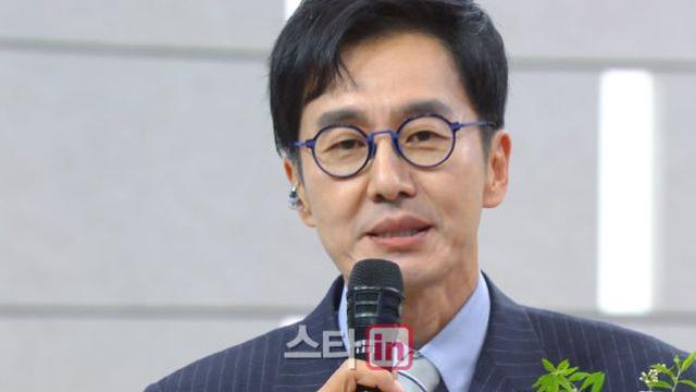 'KBS 퇴사' 김재원 아나운서, '아침마당'서 큰절로 작별 인사