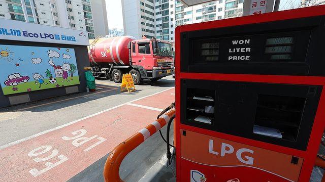 8월 LPG 국내 공급가격 석 달째 인하…
