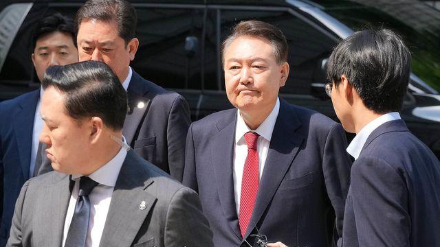 [속보]법원, 윤석열 전 대통령 체포영장 발부