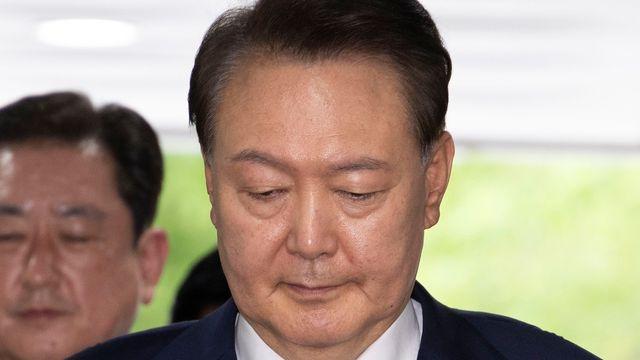 [속보] 김건희특검 “내일 오전 9시 윤석열 전 대통령 체포영장 집행...구치소 방문 예정”