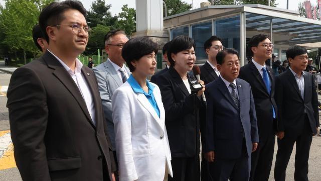 與 3대 특검 특위, '尹 구치소' 방문…