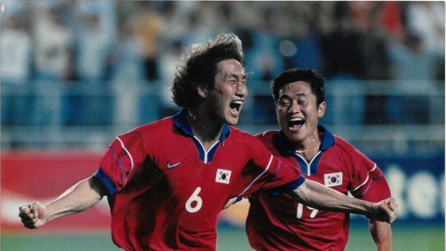 천안 축구역사박물관에 고 유상철 감독 사진 등 1천여점 기증