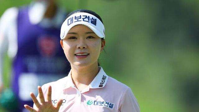 서어진·최민경·김리안, KLPGA 오로라월드 2R 공동 선두…첫 승 도전
