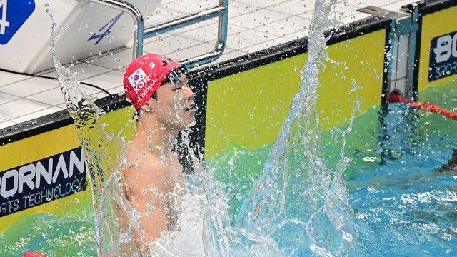 지유찬 쾌거! '男 자유형 50m '스윔-오프'서 아시아 신기록+'한국 1호' 세계선수권 결승 진출…男 계영 800m 대표팀은 5위 (종합)