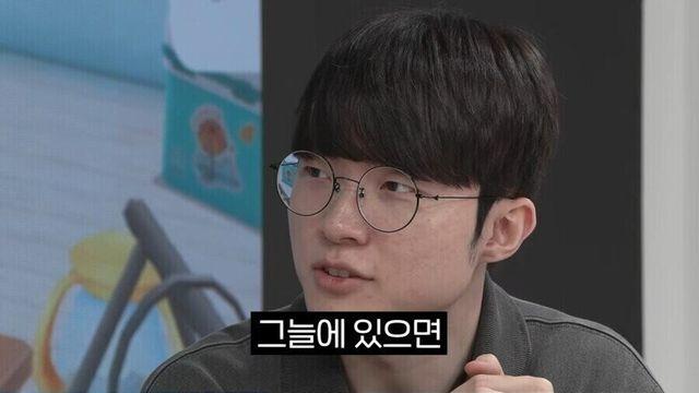 그늘에 있으면 행복한 이유는
