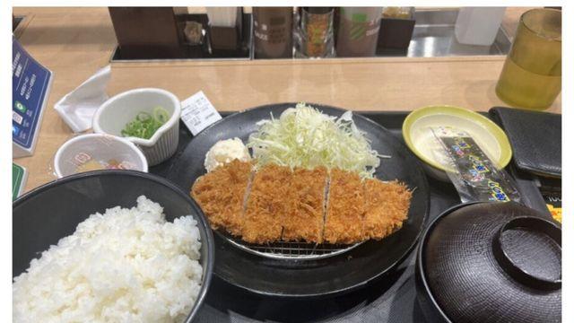 일본 현지 돈까스 밥 양