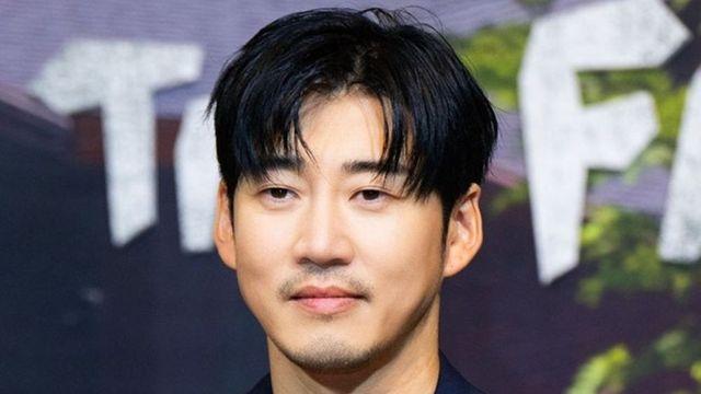 ‘트라이’ 윤계상, 전 여자친구와 경찰서에서 포착…양손 수갑까지