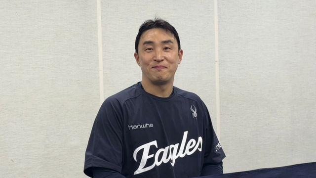 '이글스 모자 쓴' 손아섭 