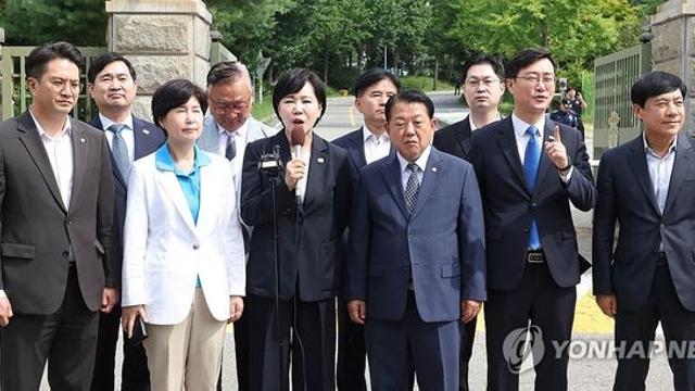 與특위 