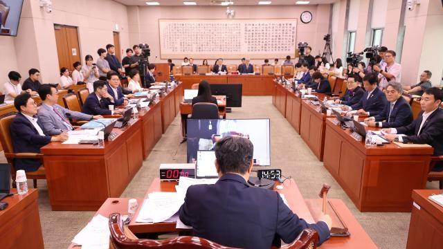 '집중투표제 의무·감사위원 분리 선출 확대' 2차 상법 개정안, 국회 법사위 통과