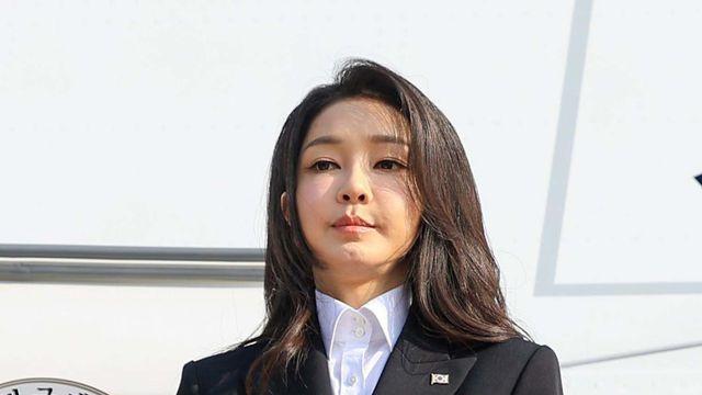 김건희 여사 예전 폰이 뜻밖의 장소서 발견됐다... '판도라 상자' 열릴 수도