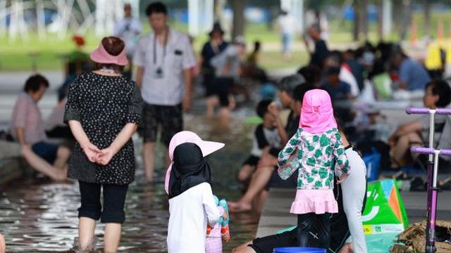 [오늘의 날씨] 꺾일 줄 모르는 ‘찜통더위’···서울 최고 36도까지 올라