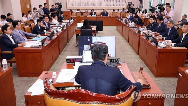 방송3법·노란봉투법 이어 '더 센 상법'도 與주도 법사위 통과