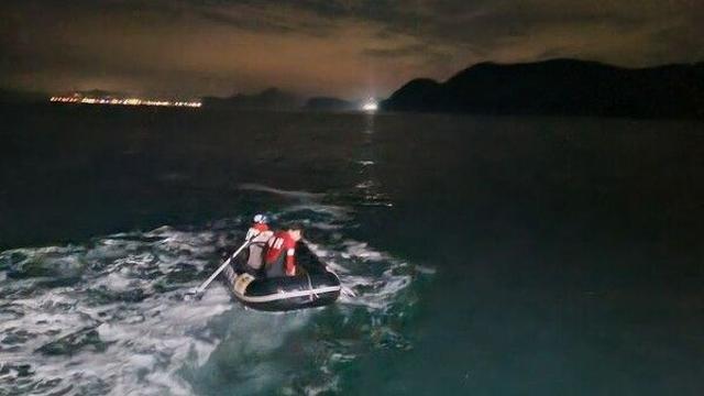 충남 태안 파도리서 20대 4명 밤 낚시가 고립돼…해경 구조
