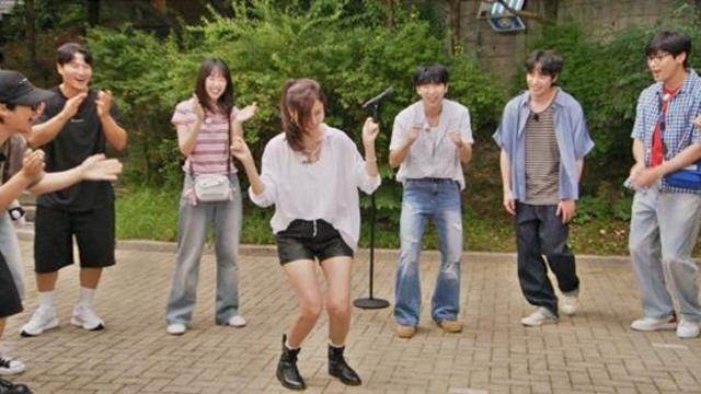 '예능 봉인 해제' 김하늘, 의외로 웃수저…흥 폭발 개다리춤 (런닝맨)