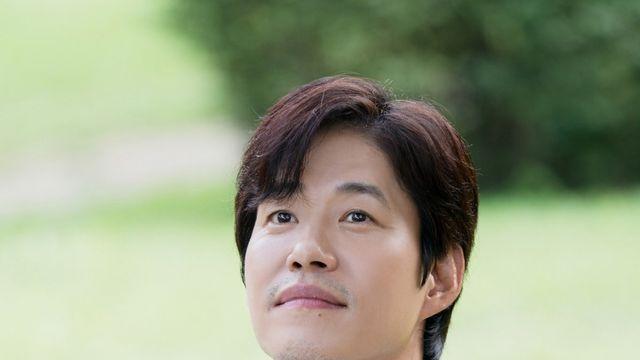첫 방 D-1 ‘여행을 대신해 드립니다’…유준상, 비하인드 스틸 공개