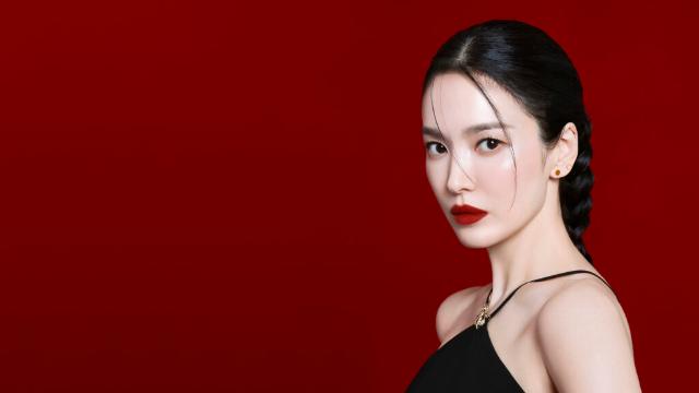 겔랑 X 송혜교, ‘루즈 G 마제스틱 페더 컬렉션’으로 완성한 고혹적인 뷰티 룩