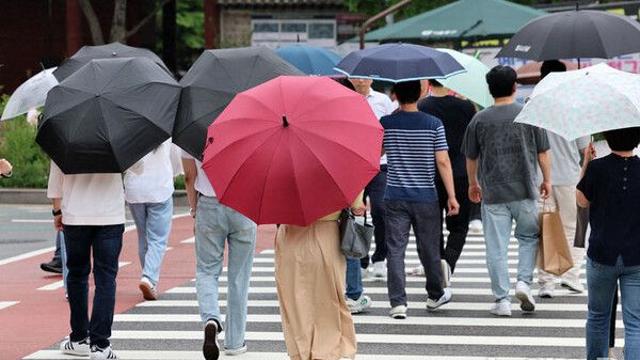 밤부터 전국에 폭우…수도권 최대 150㎜ '물폭탄'[내일날씨]