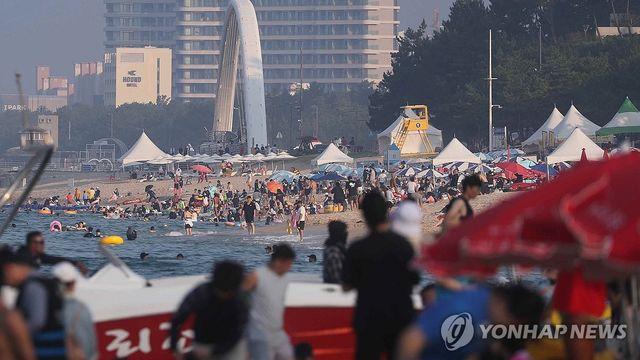 강원 밤낮없는 무더위 지속…밤부터 사흘간 비 예보