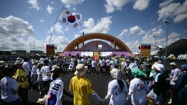 '젊은이의 희년' 철야기도에 전세계 수십만명 운집