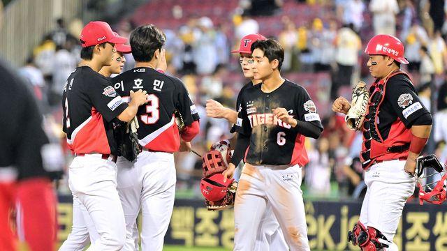 자고 일어나면 순위 바뀐다! 4위부터 공동 6위까지 단 '1G 차'→밀리면 끝, 'WC 경쟁' 점입가경