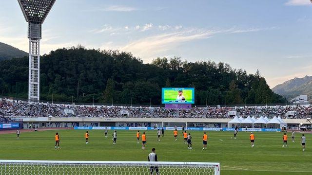 [IN VIEW] '토트넘과 이별' 손흥민과 마지막 훈련 예감? 눈물 훔친 비수마