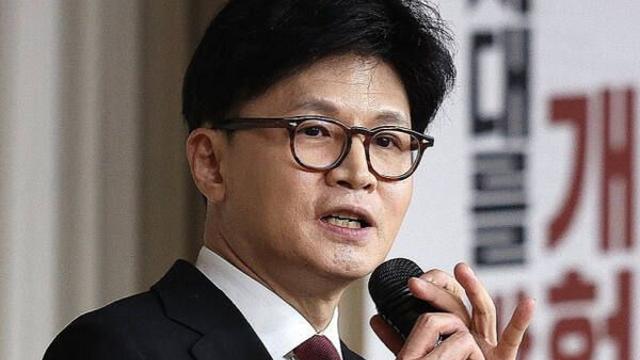 한동훈 “노란봉투법, 증시 망가져도 상관없다는 신호…낙타 쓰러뜨리는 마지막 봇짐”