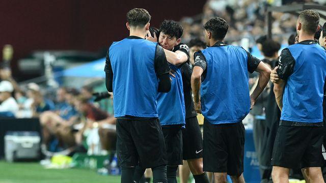 '토트넘 손흥민' 고별전서 눈물 쏟았다…6만 관중 기립박수+양팀 '가드 오브 아너'→토트넘, 뉴캐슬과 1-1 무승부+양민혁∙박승수 교체 출전 [현장리뷰]