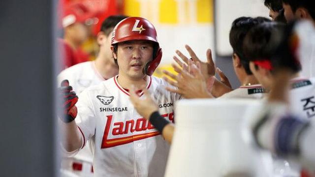 '통산 홈런왕' SSG 최정, KBO리그 최초 1500득점 눈앞