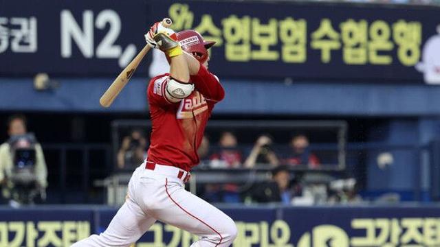 SSG 박성한·조형우, 나란히 부상 털고 1군 복귀
