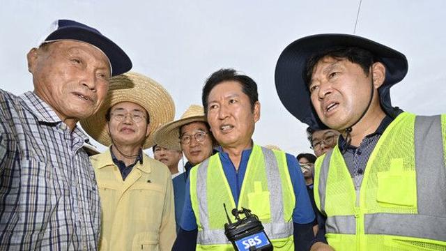 취임 첫 일정 나주 찾은 정청래 