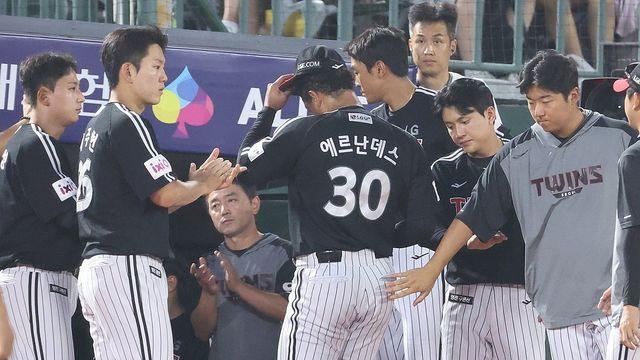 '선두탈환 잰걸음' LG, 외국인 투수 교체·오스틴 복귀 임박