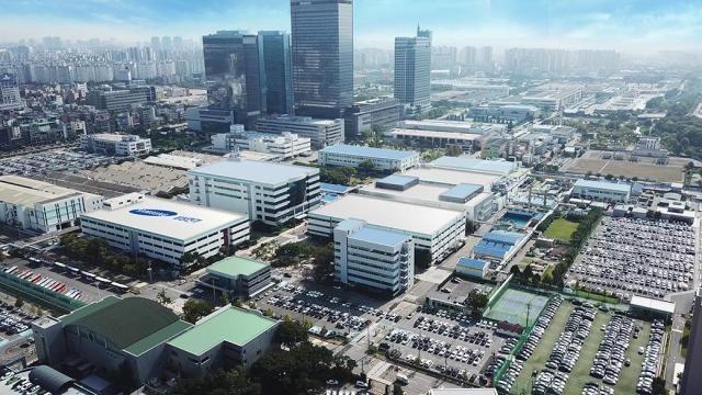 유리 기판 힘주는 삼성전기...인텔 출신 '키맨' 영입